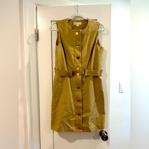 Michael Kors tan button-up dress with belt! 👗